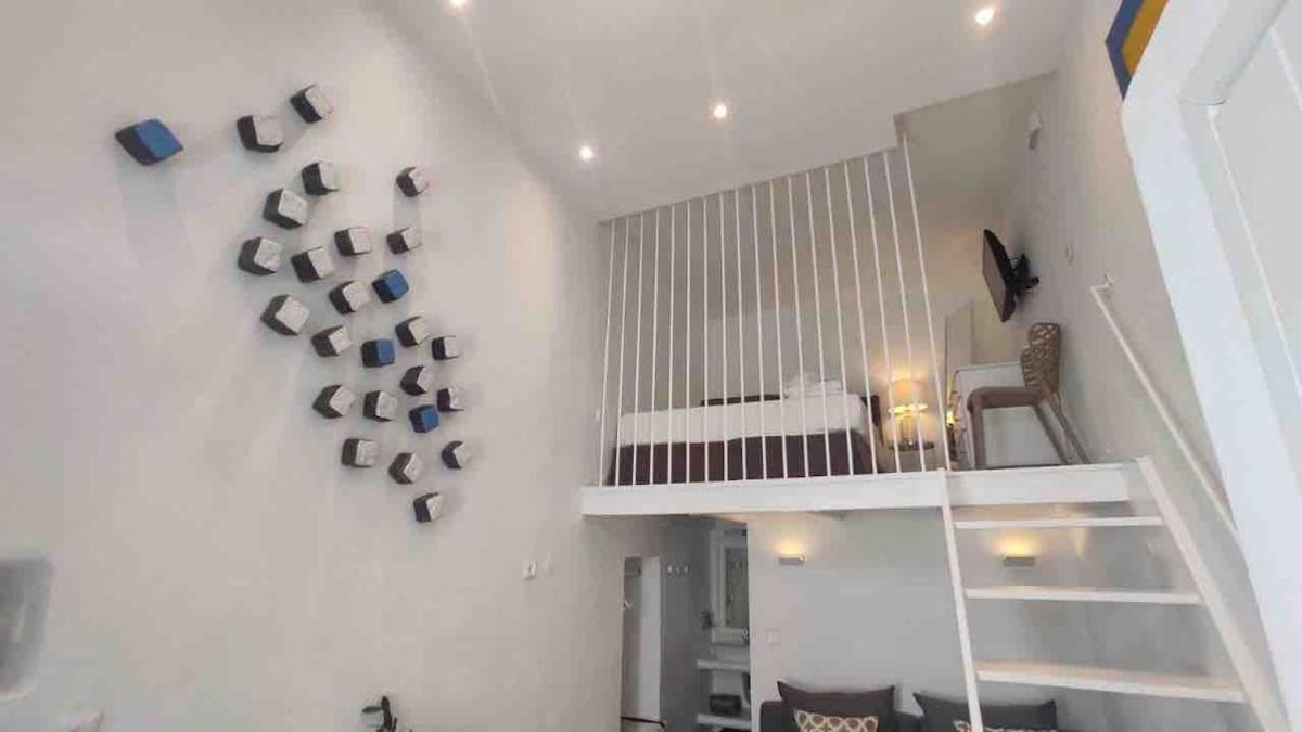 The House of 8 Mykonos - 2