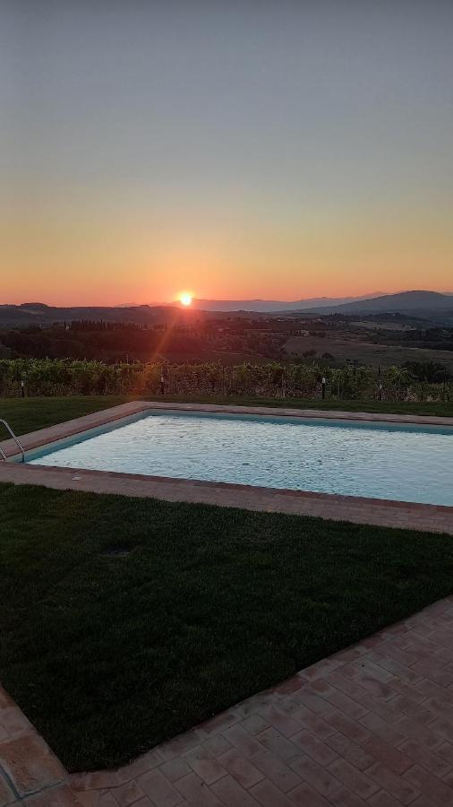 Rural ground-floor home with pool - 2