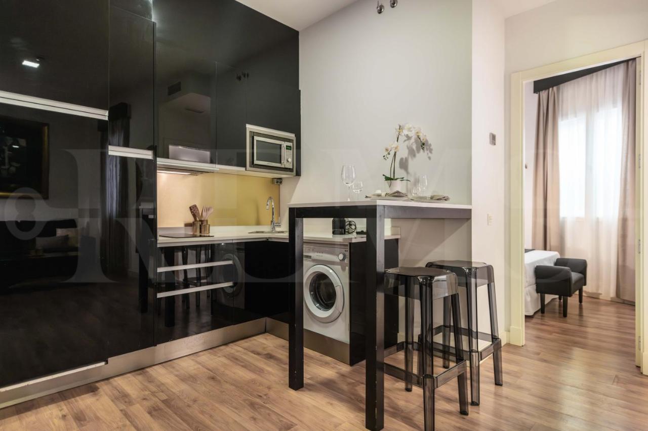 Black & Gold Suite Picasso-Inspired REMS - 4