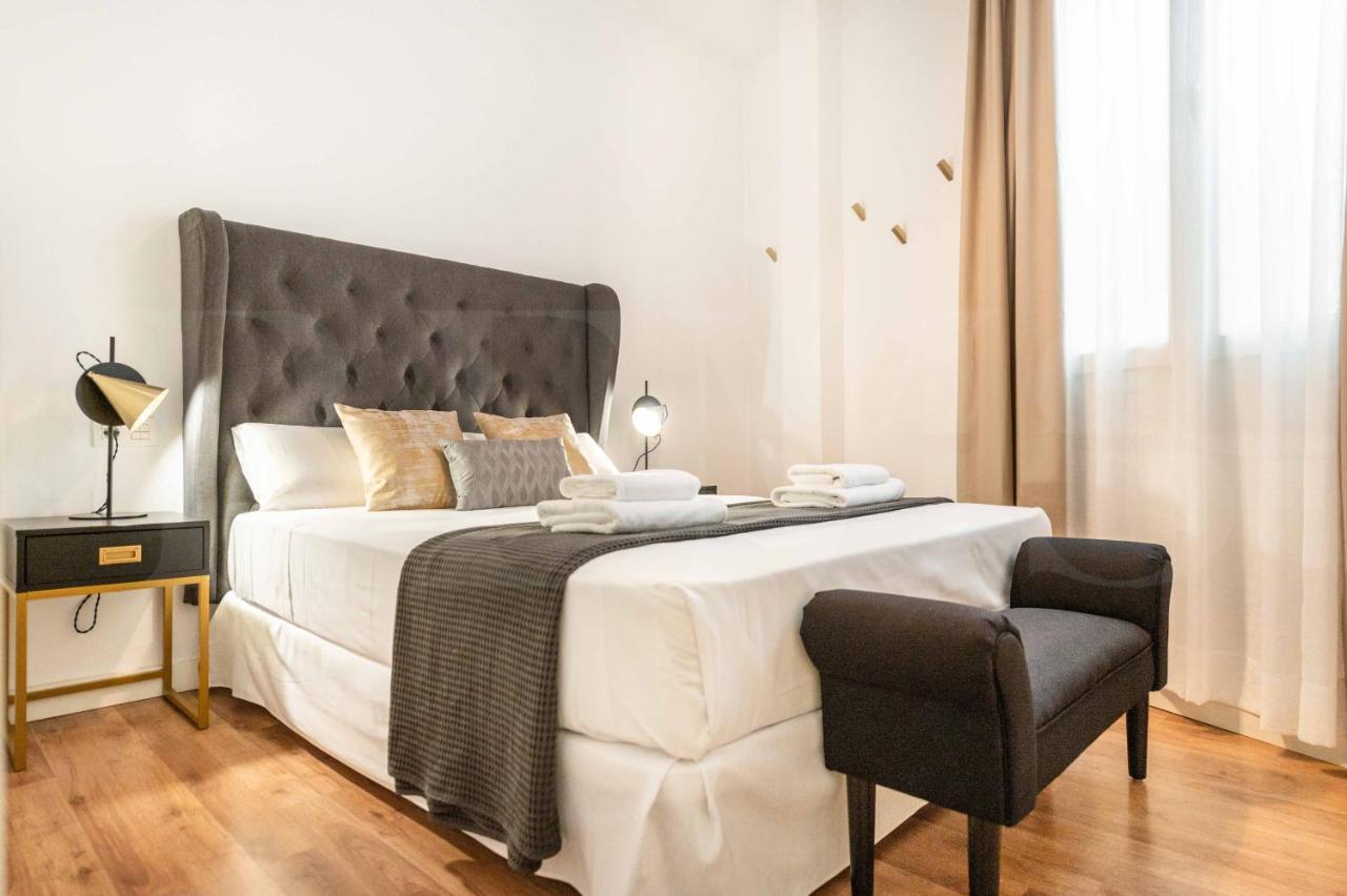 Black & Gold Suite Picasso-Inspired REMS - 2