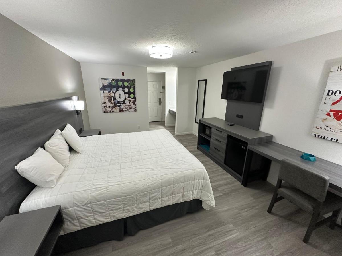 Cavalier Motel — photo 15
