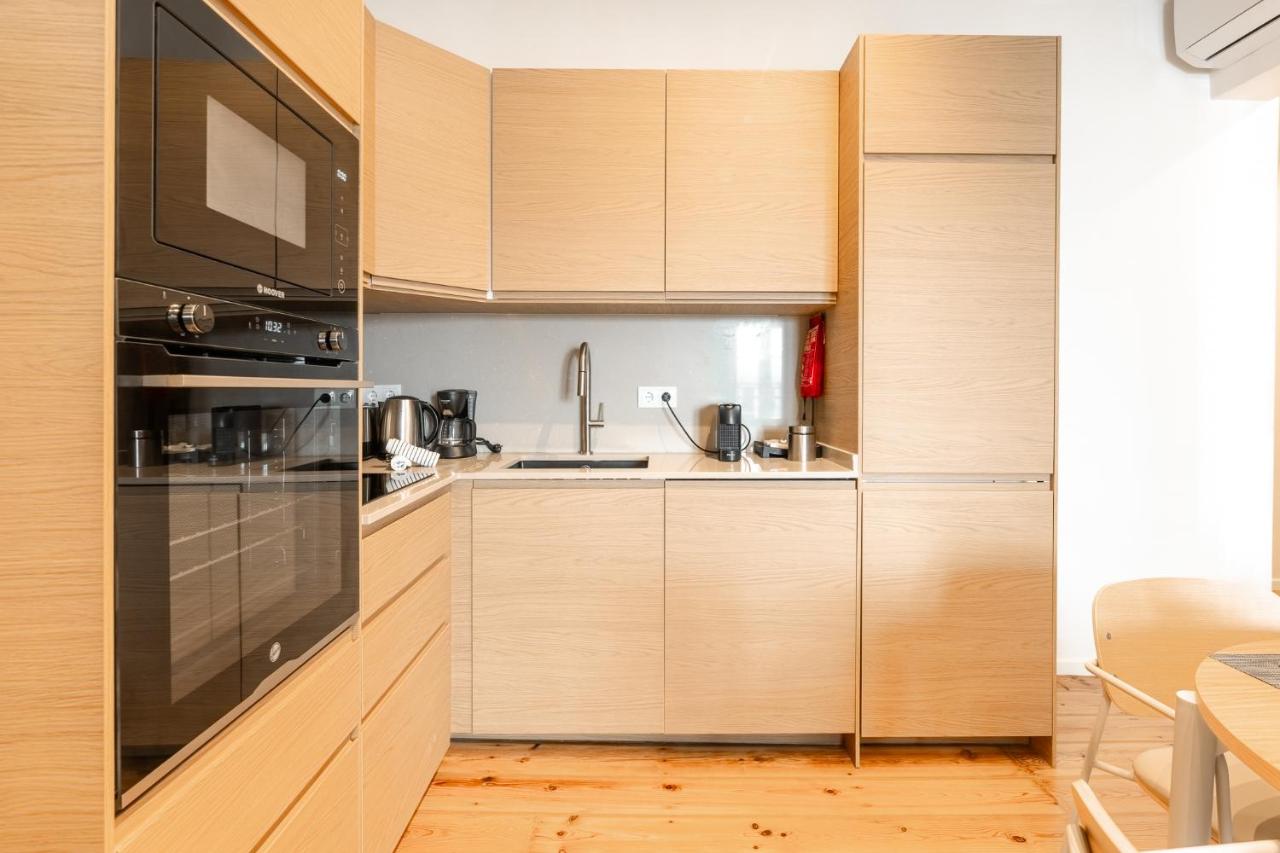 PN Modern & Tastefully Renovated - 3BR Apartment in the Heart of Lisbon - 3