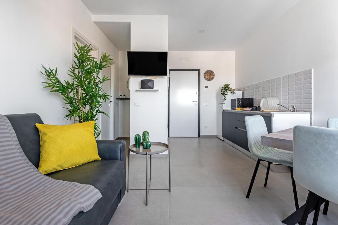 Luciano Ciampino Apartments - 4