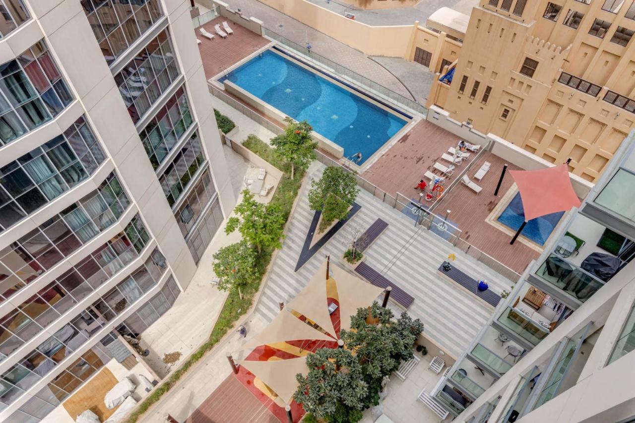 Luxury 1BR with Direct Burj View Khalifa View- Downtown - 4