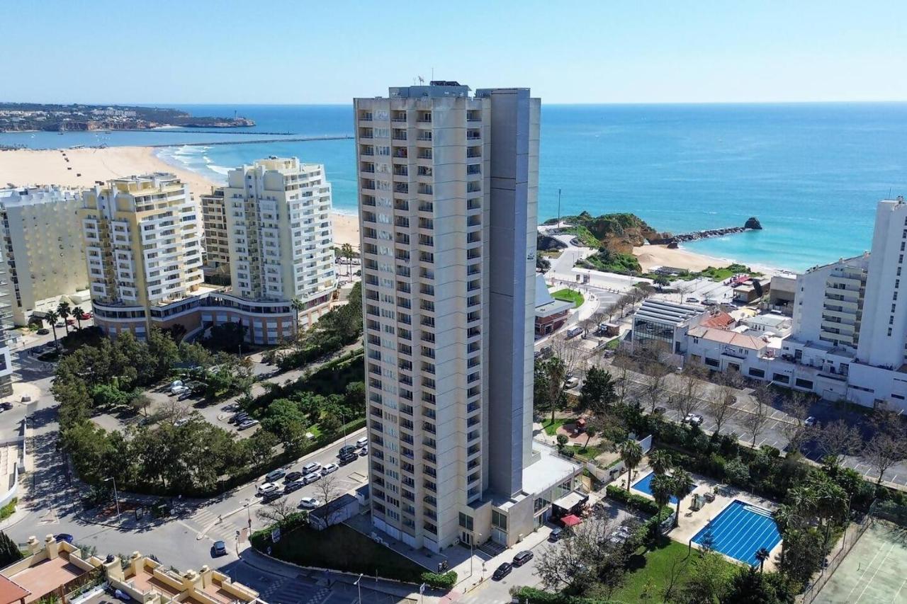 Piscina, Estacionamento, AC a 3 min da Praia da Rocha JR - 4