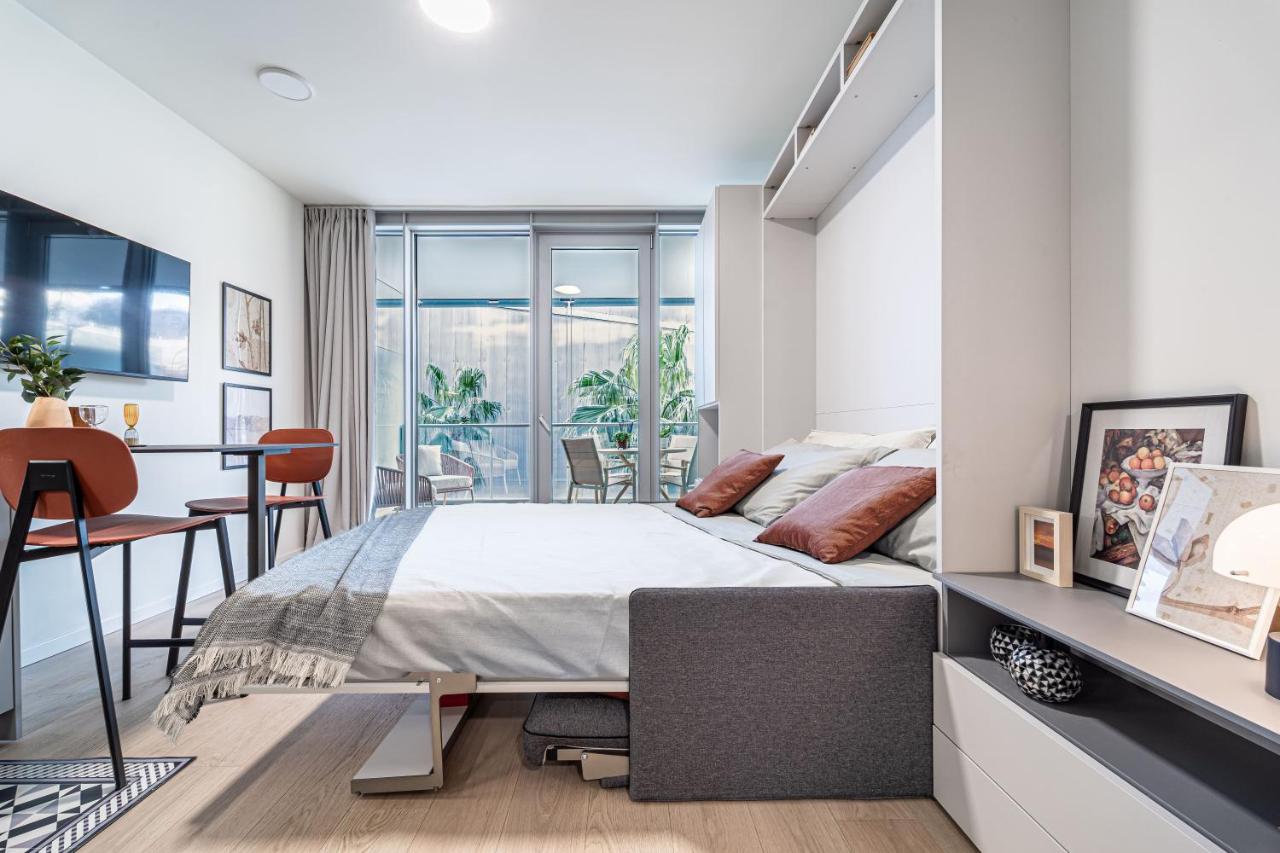 JOIVY Luxury Waterfront Studio with Balcony & Parking in Genoa - 3