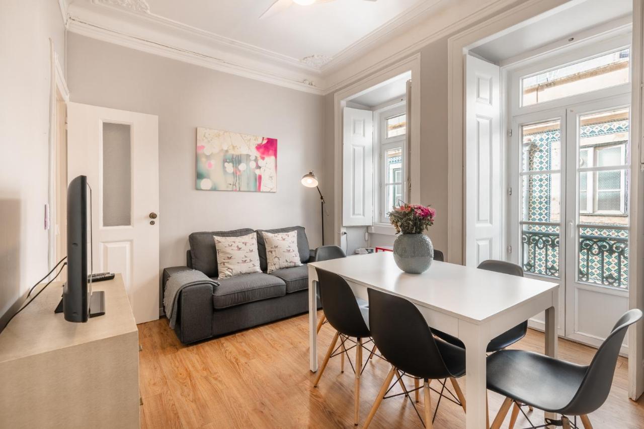 B1 Luminous Gem for 6 in BICA Neighborhood - LIS Downtown! - 4