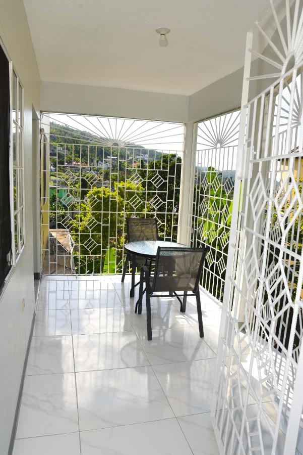 Comfy Seaview 1 Bedroom Apartment - 2