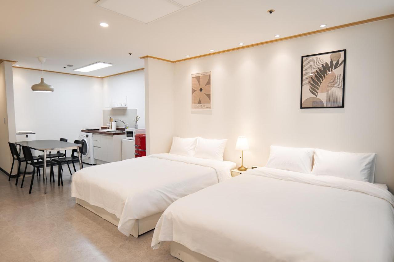 Hongdae Central Stay - 3