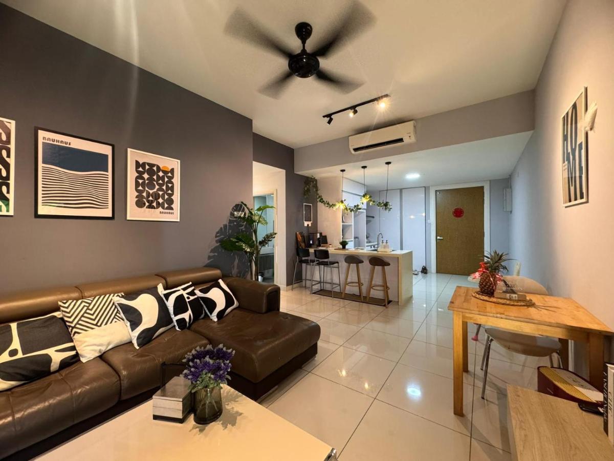 Mosaic Southkey JB 2BR 4-5 Pax Cozy Apartment Near Mid Valley - 2