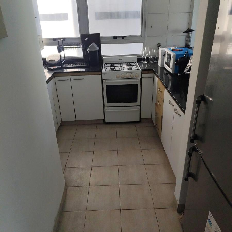 Living, 2 dormitorios con Cochera y Vista a los Bosques, BBQ y Laundry - 2