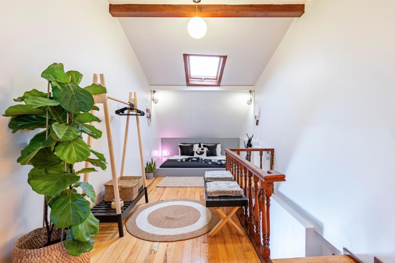 Entire Private Building Walk to Galata 6 Guests