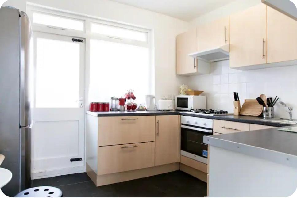 Large Twin room near Victoria - Zone 1 - 4