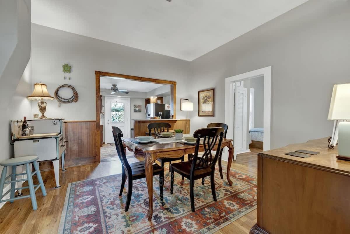 Austin 412 Luxury Guest House — photo 12