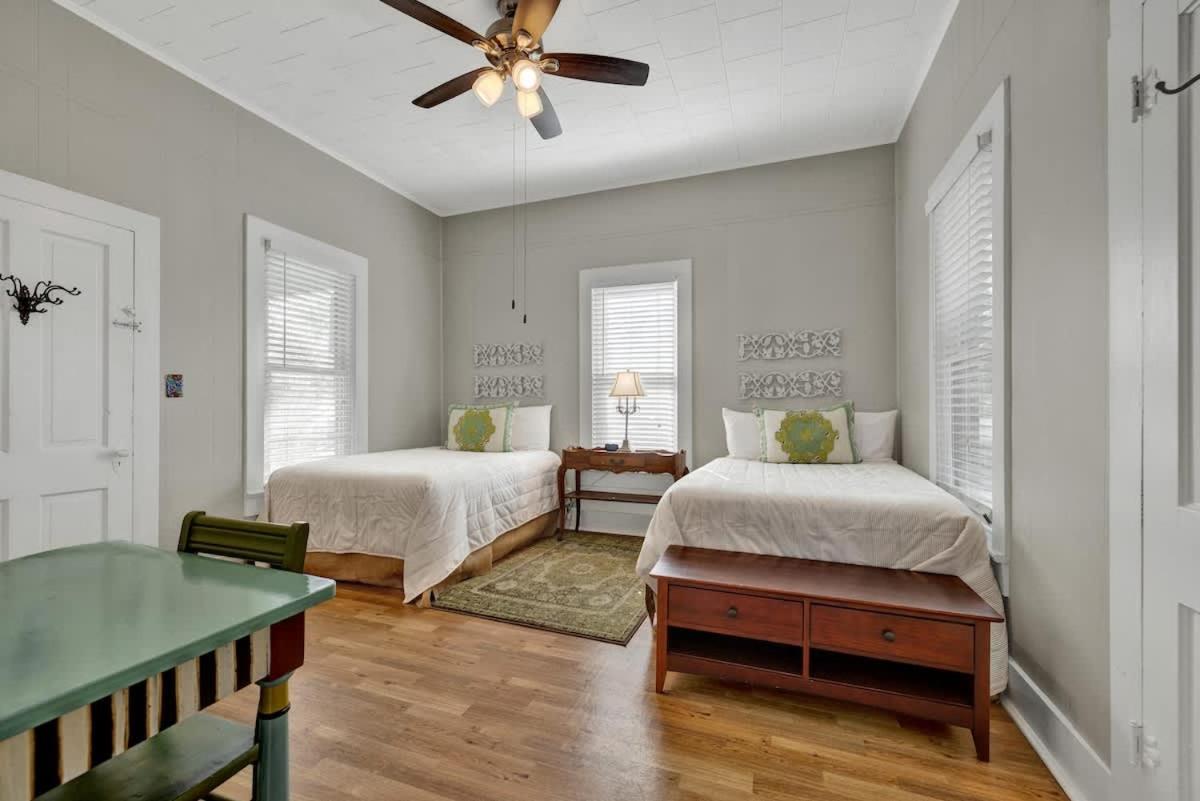 Austin 412 Luxury Guest House — photo 1