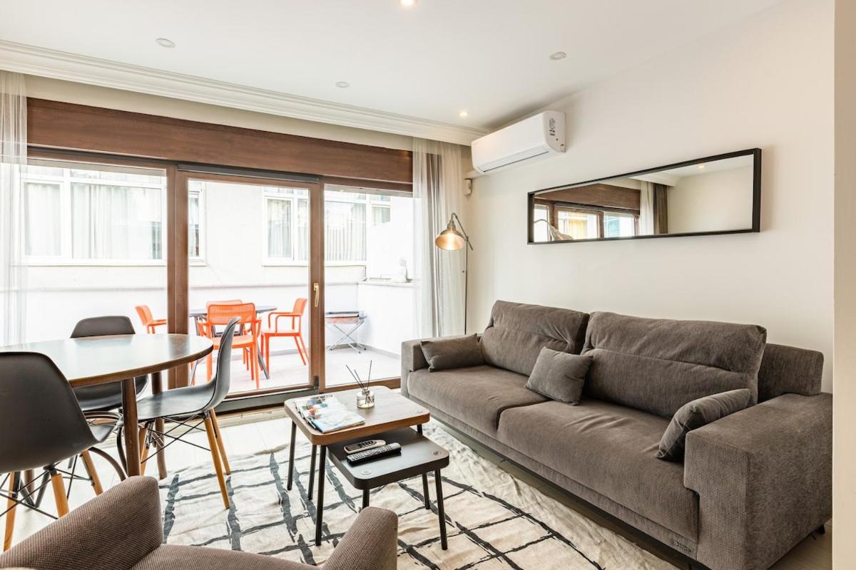 Private Building w Terrace Walk to Taksim & 6 Guests - 4