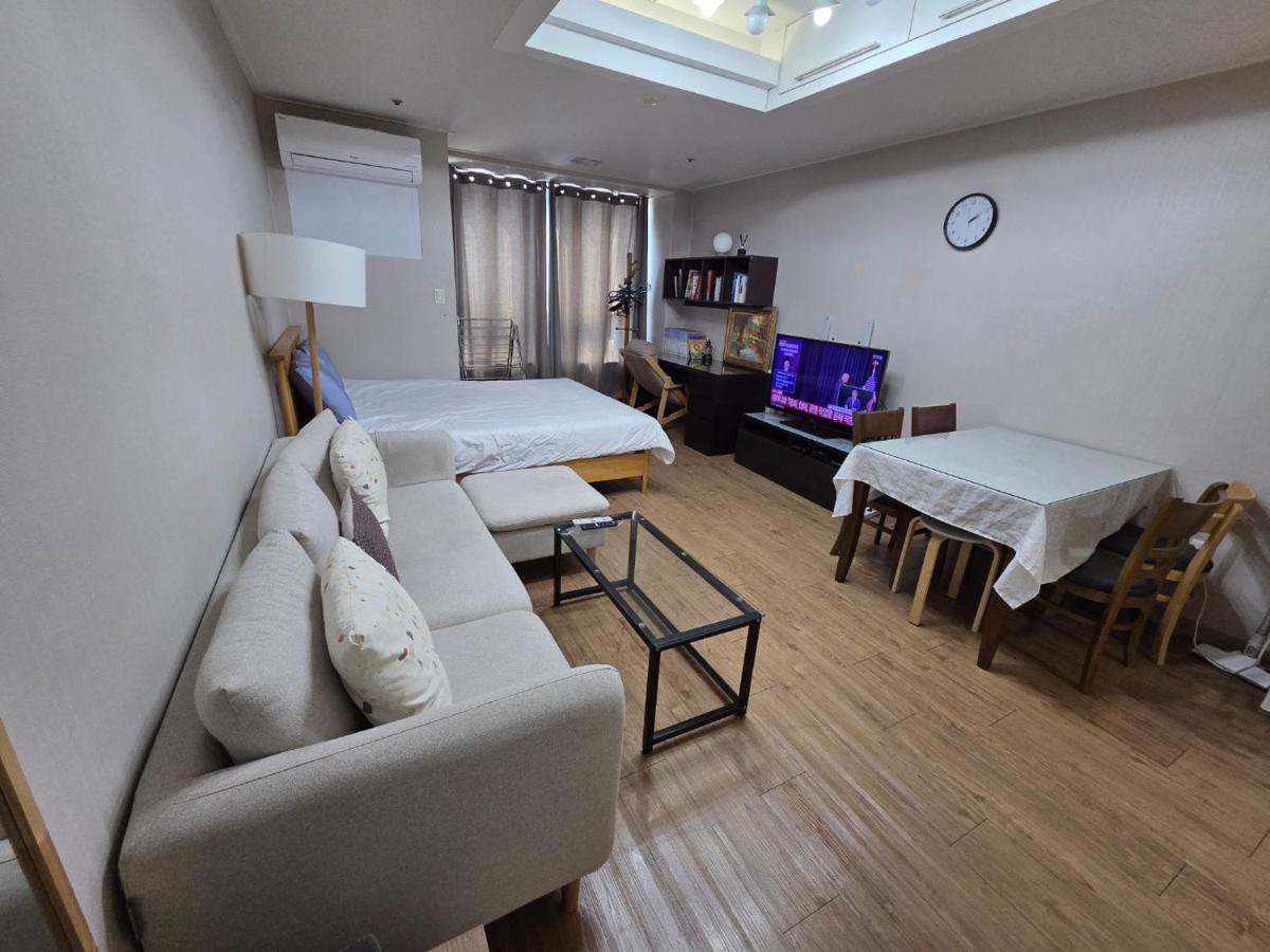 Seolleung Station Cute house