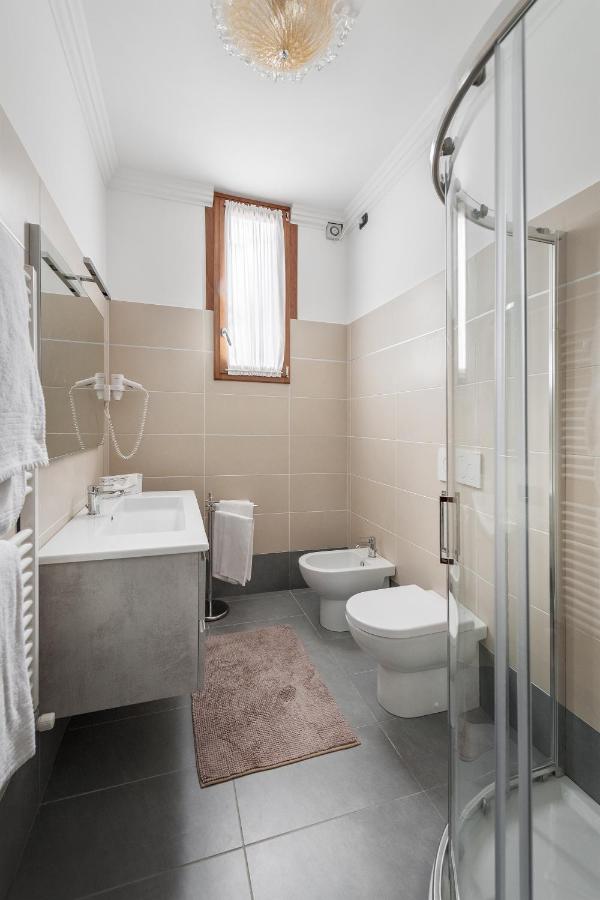 Hotel Montecarlo - 4