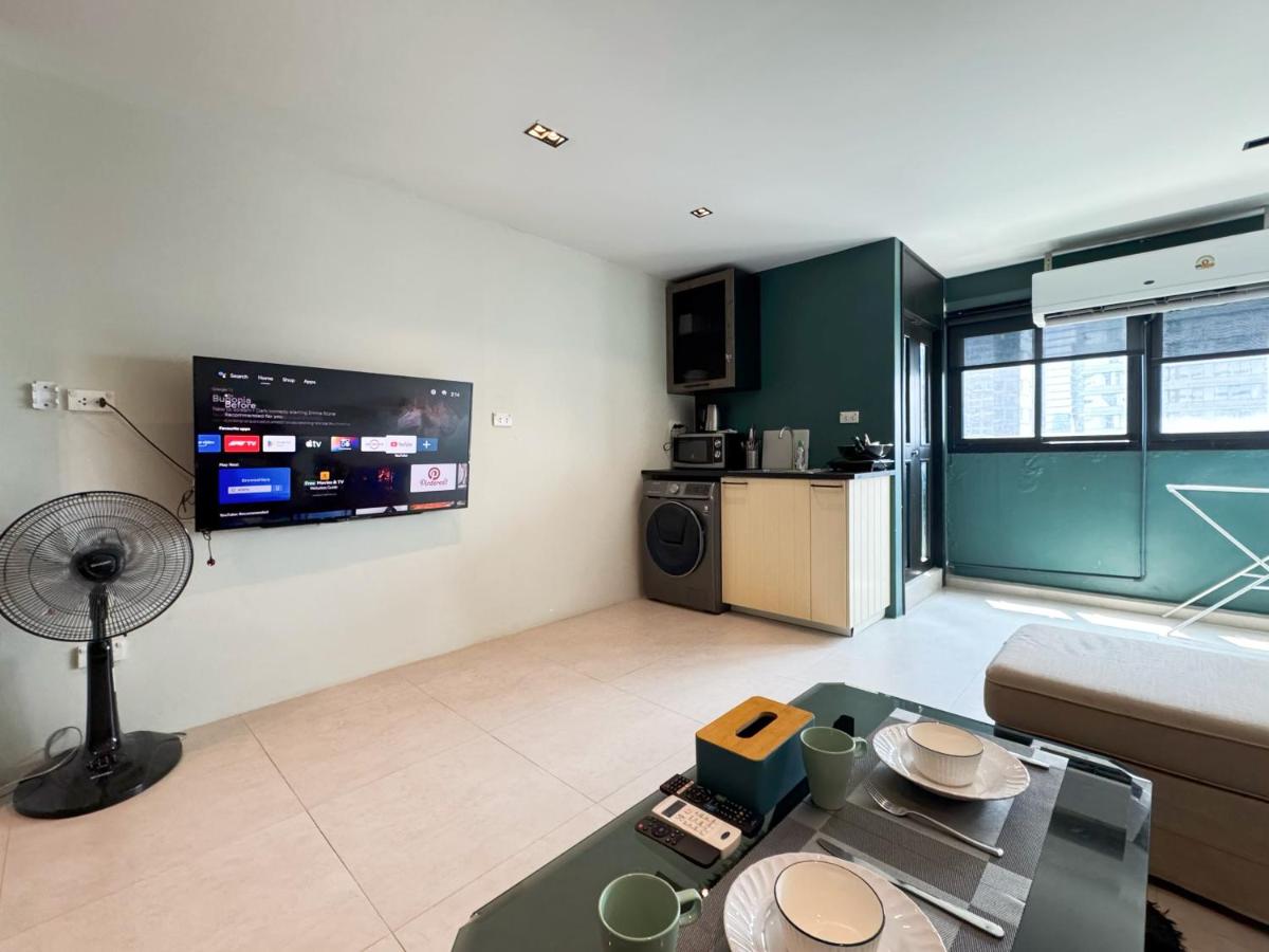 Central 1BR 50sqm Walk to BTS & Night Market - 5