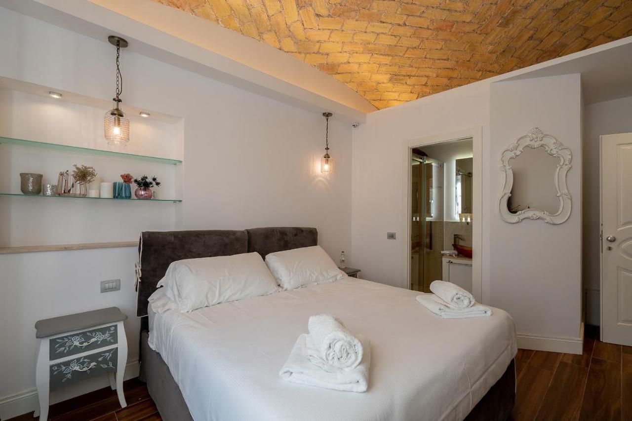 CAMERA a TERMINI GIOBERTI - 2