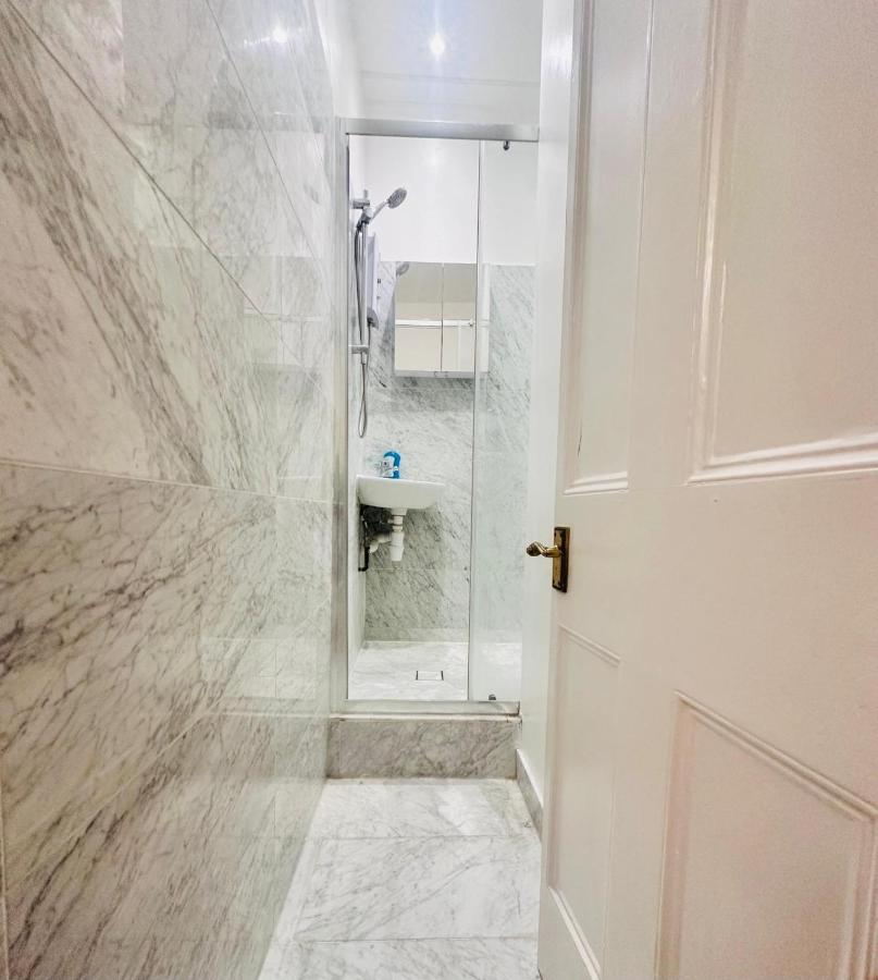 Cozy 1-Bedroom Apartment with Lounge near Paddington Station - 3