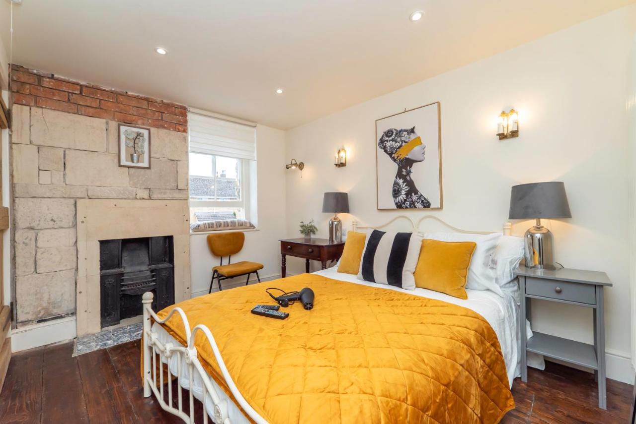 Heron Stays Bath- Charming Village Cottage, 3 Bedrooms, Parking, Garden, Just 3 Miles to Bath Centre, Sleeps 6 - 2