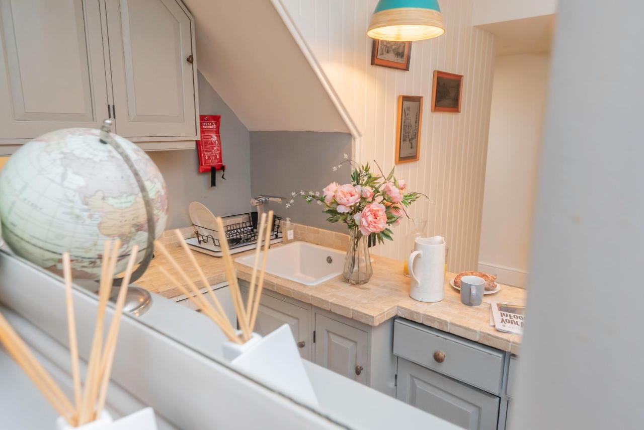 Heron Stays Bath- Charming Village Cottage, 3 Bedrooms, Parking, Garden, Just 3 Miles to Bath Centre, Sleeps 6 - 3