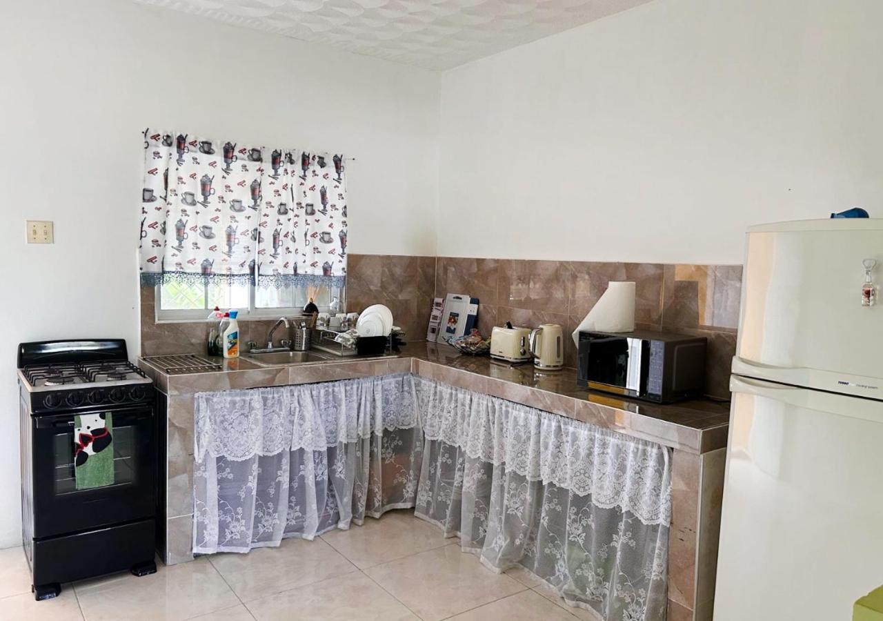 Toll Gate Cul-de-Sac Apartments - 4