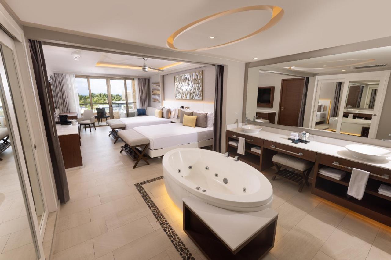 Royalton Riviera Cancun, An Autograph Collection All-Inclusive Resort & Casino - 3