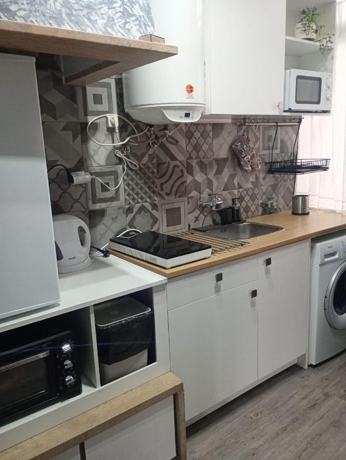 Alfama Little Gem - 2