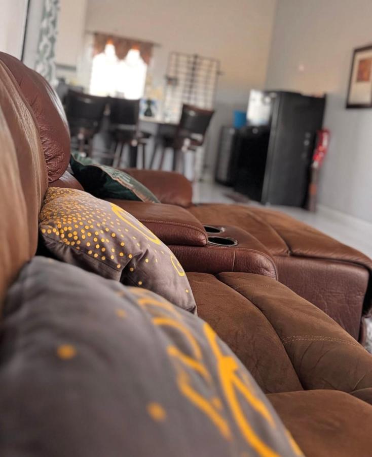 New Cozy Entire home 2 Bedroom- AC, Wifi, 24 hour Security in Private Gated Community - 2