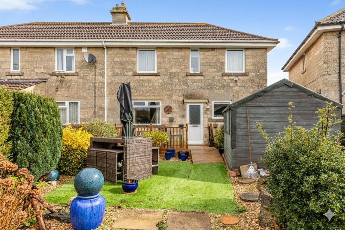 Easter Grove - 3-Bed House with Garden & Parking - 15 min to Bath Centre - 4