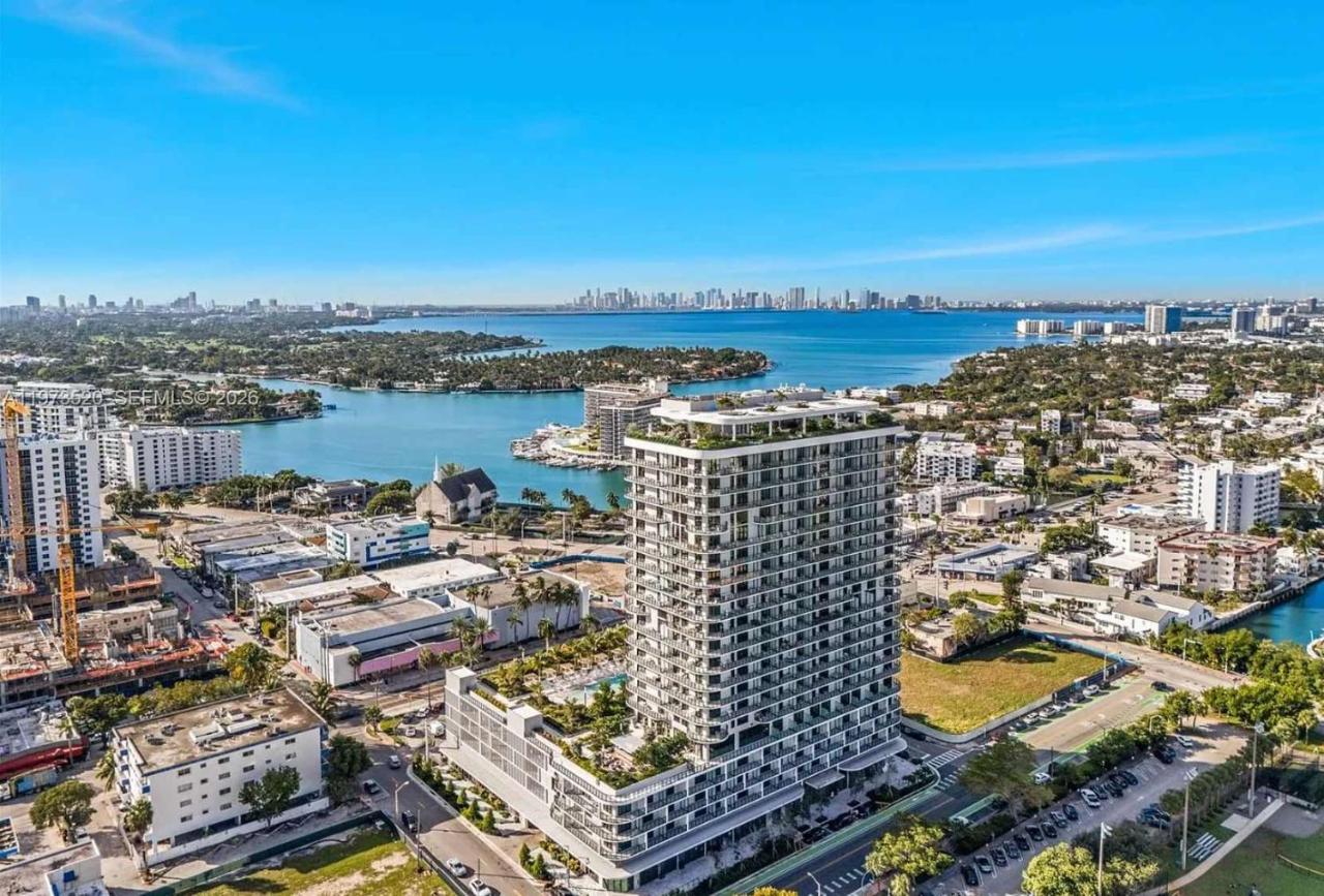 Luxury Corner Condo with Panoramic Ocean Views - 5