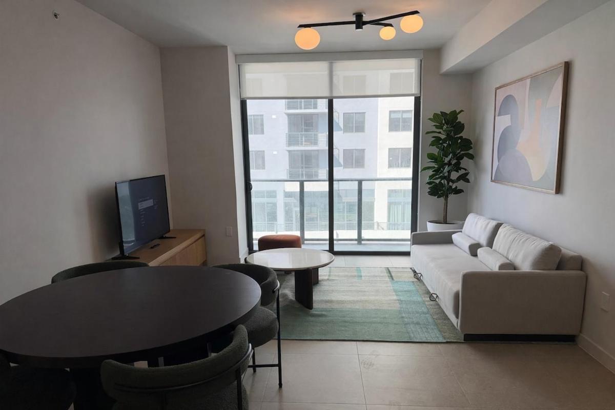 The Crosby apartment in the heart of Downtown