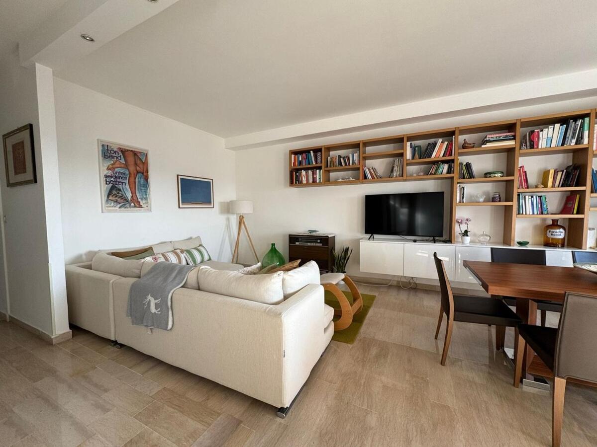 Stunning View Apartment - 3