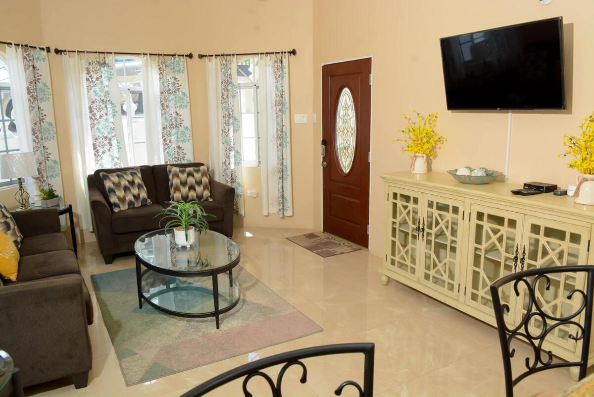 Winter Escape with Seaview - Private Balcony & Fast WiFi - 4