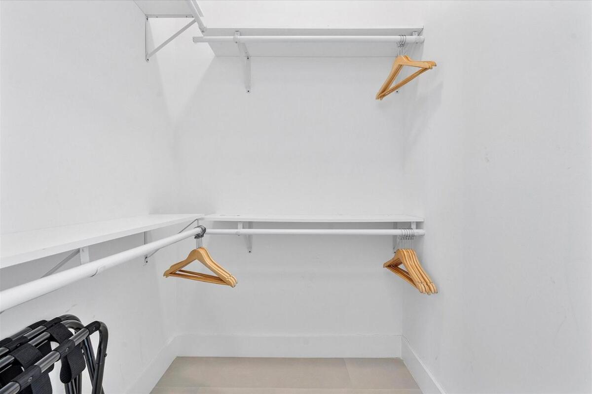 Miami Luxury 4BR Oasis with Private Pool, Outdoor Kitchen & Patio - 5