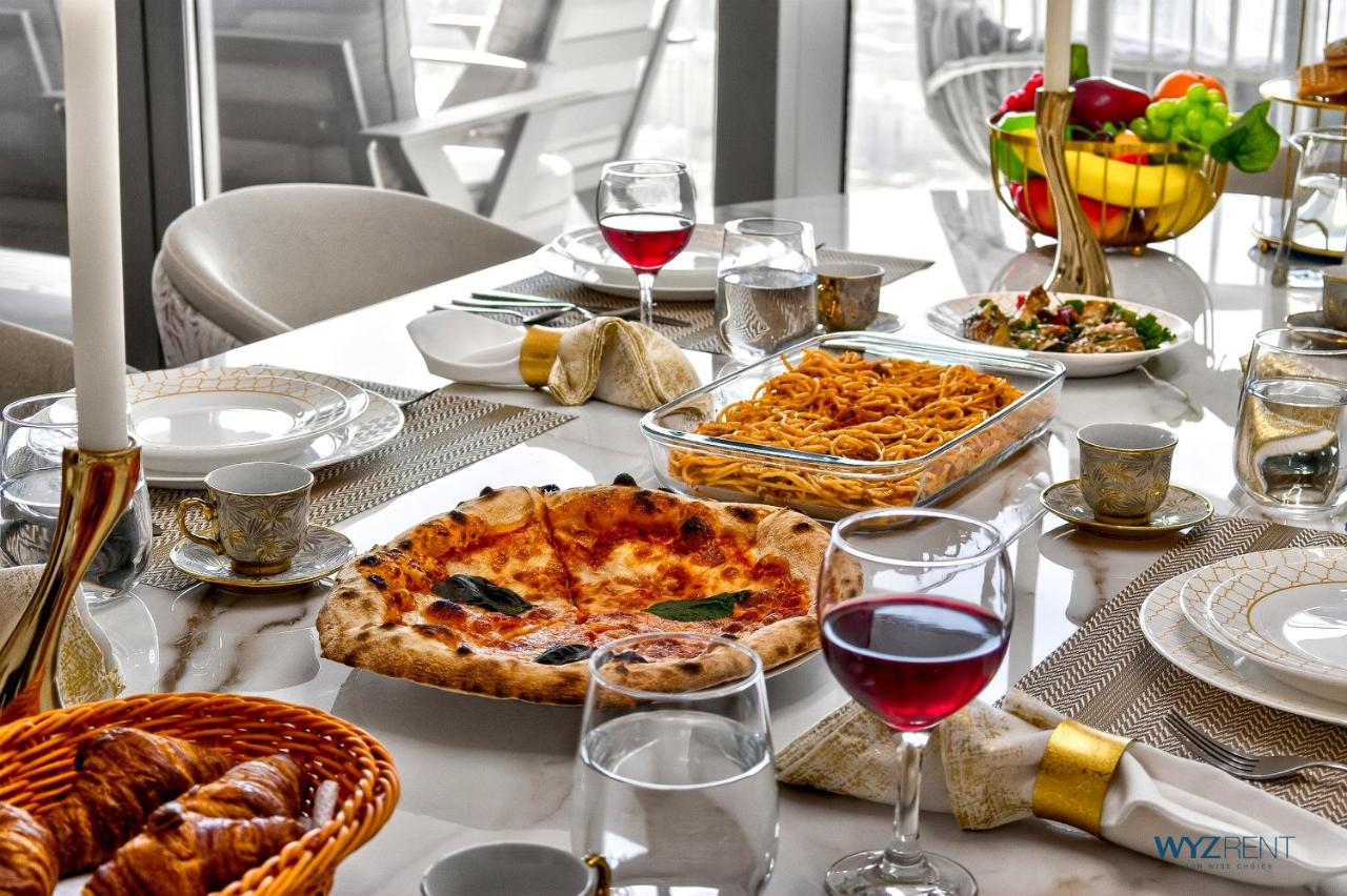 Esteemed 3-and-a-Half BR in Boulevard Point, FULL Burj View - 3