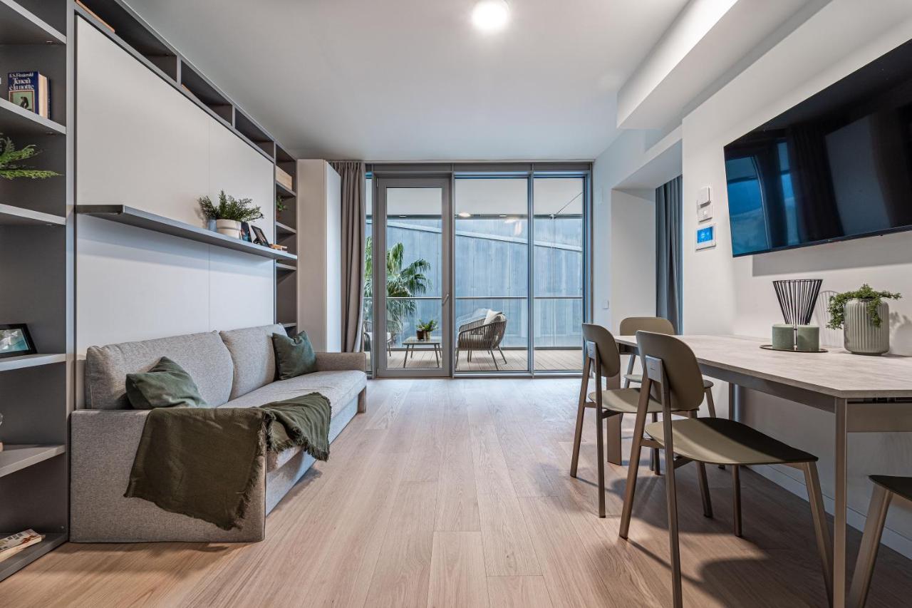 JOIVY Stylish Waterfront Studio with Balcony & Parking in Genoa