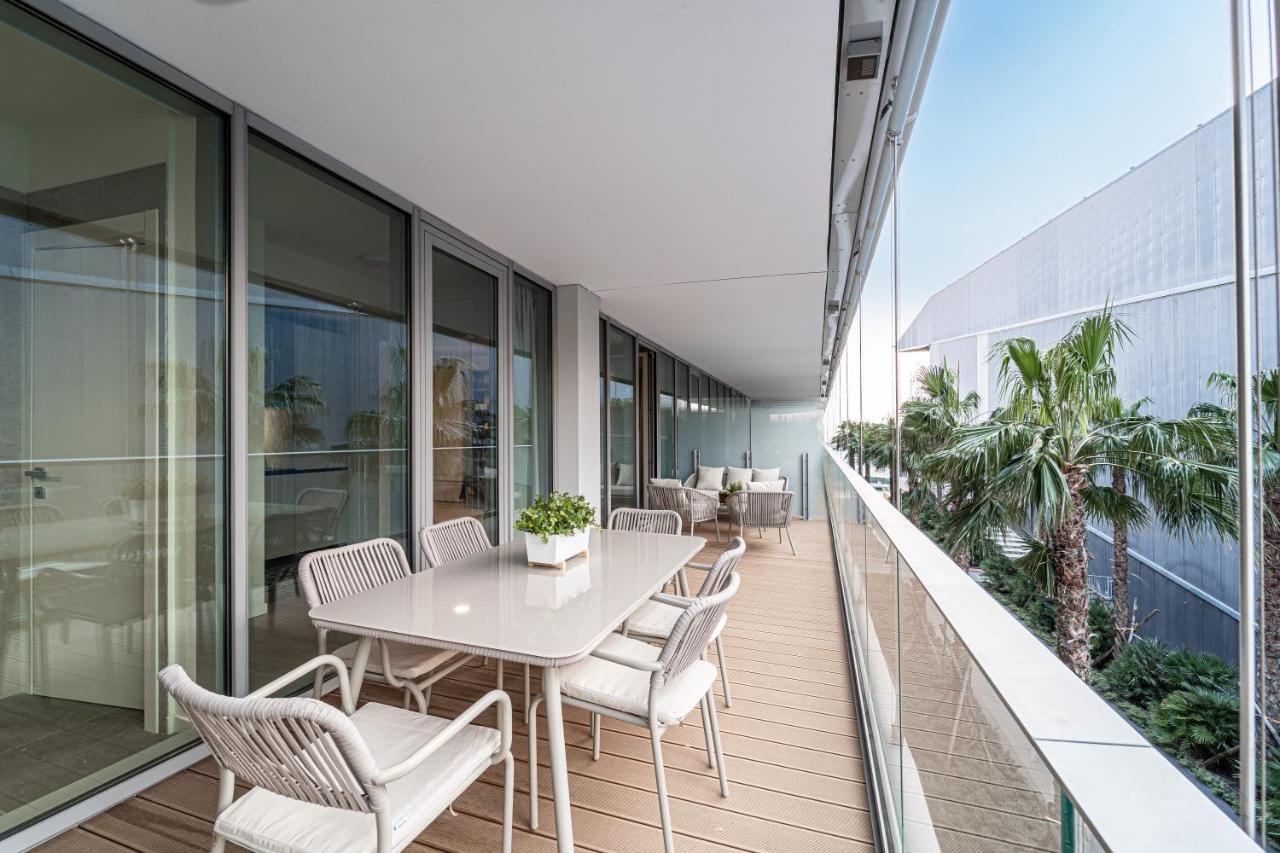 JOIVY Stylish Waterfront Studio with Balcony & Parking in Genoa - 4