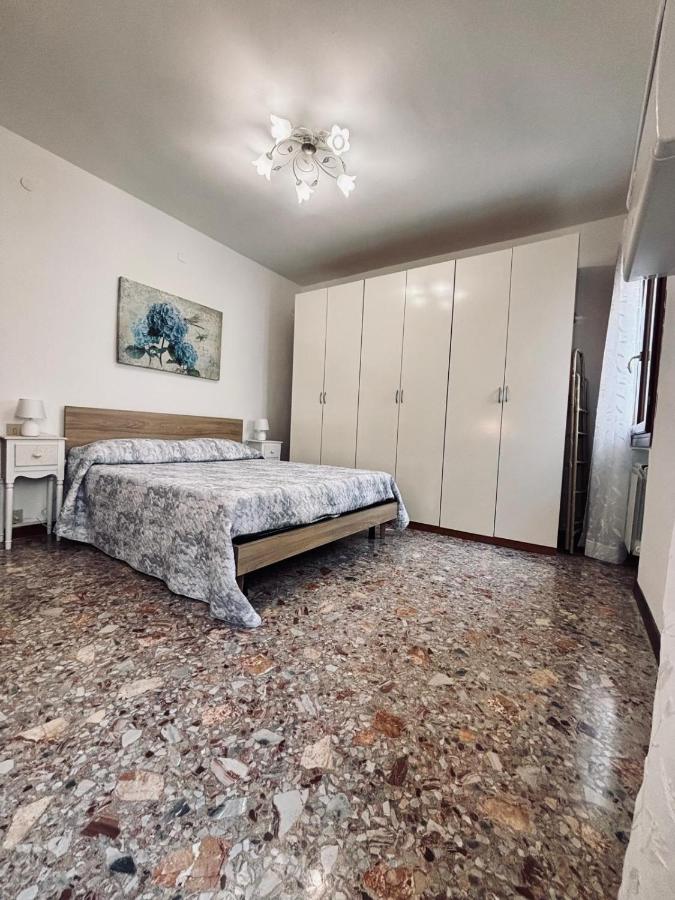 Il nido bianco - near Rialto Bridge