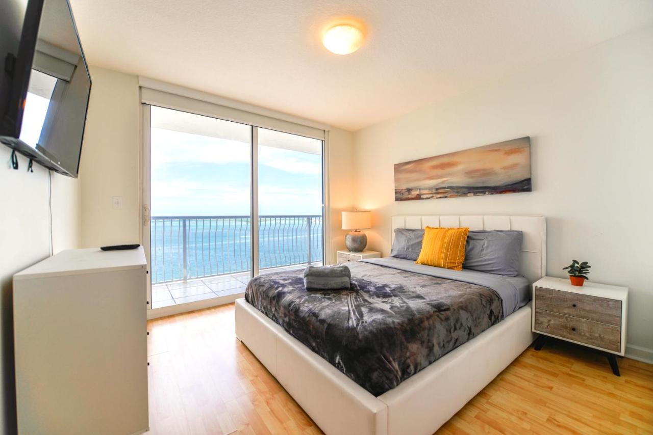 Breathtaking Water Views at Brickell Condo - 2