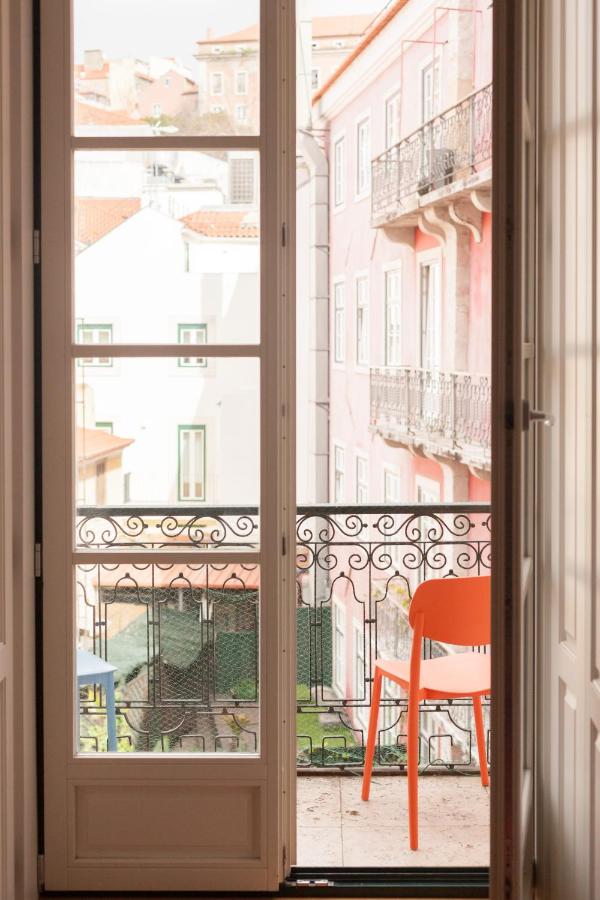 FLH Restauradores Bright & Chic Flat with Balcony - 5