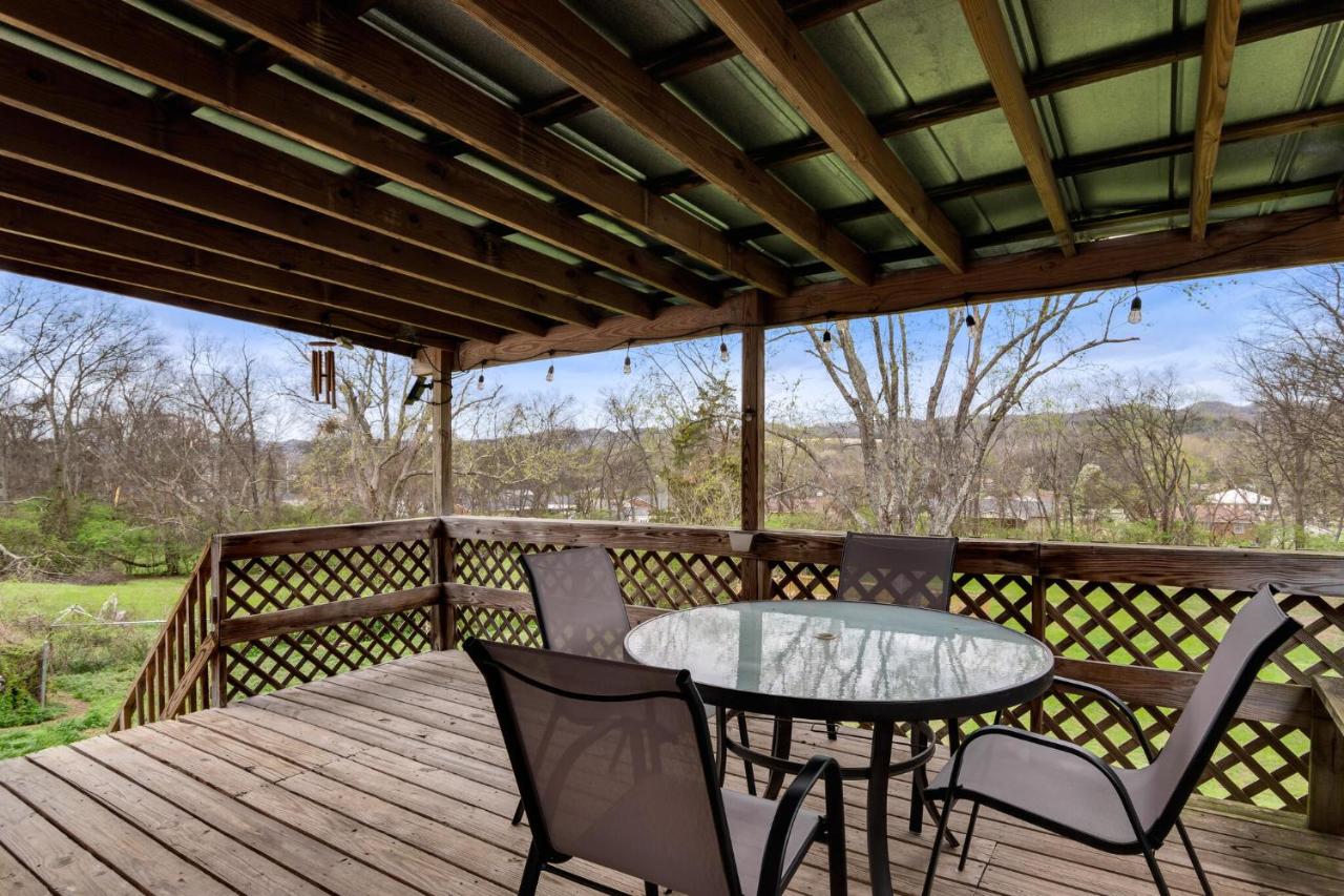 The Cornish Classic - Cozy Ranch Near Downtown - 3