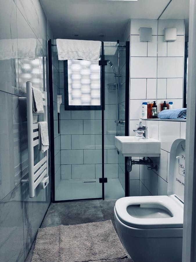 Private 1-Bed with Parking - 2