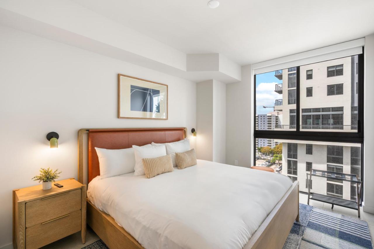 Prime Location Condo Steps from Bayfront Park - 3