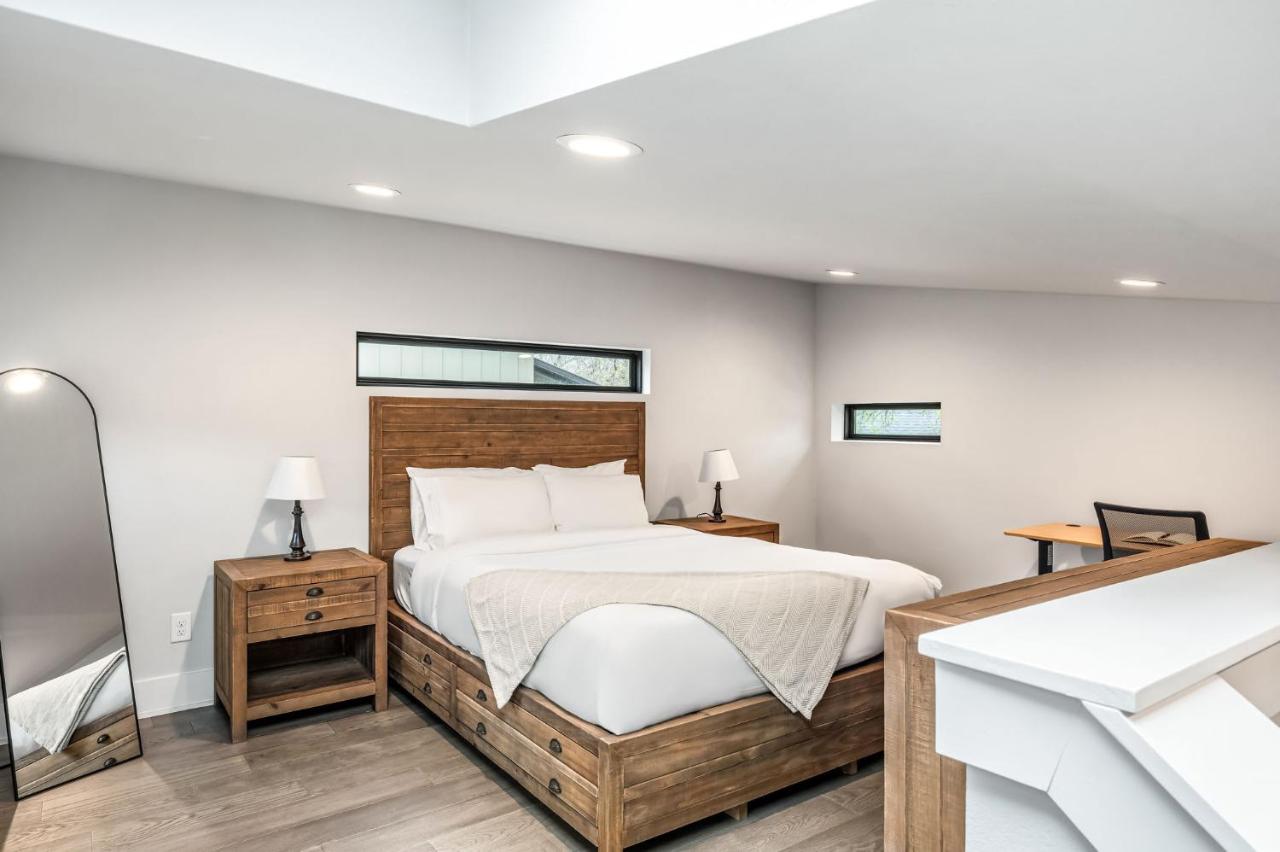 East ATX Casita - Workspace and Near ACC Campus - 2