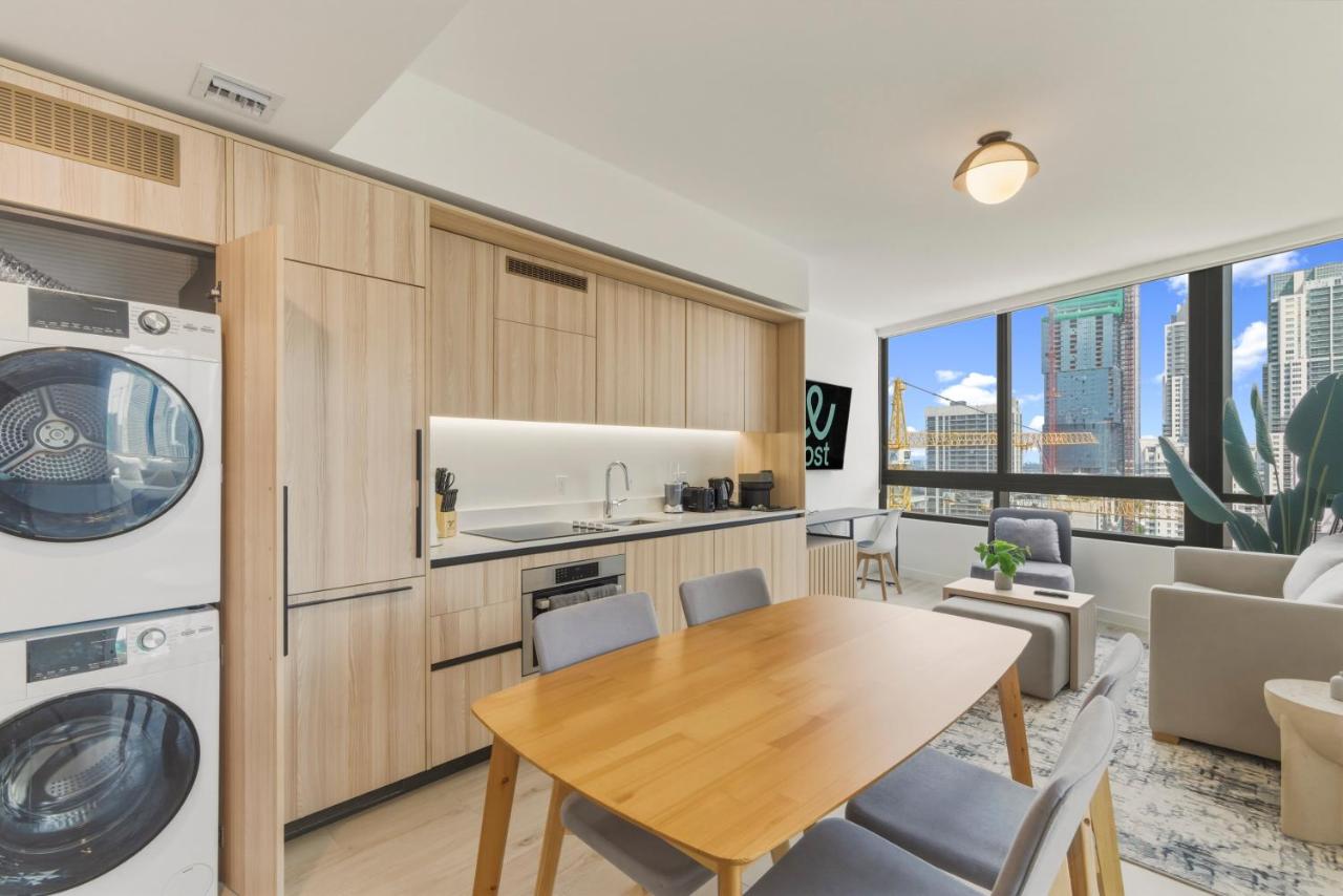 District 225 Miami - Rooftop Pool Gym & City Views - 4