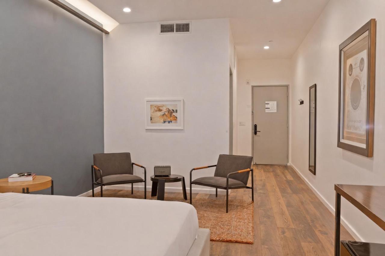 Sosuite at The Queen - Queen Village — photo 20