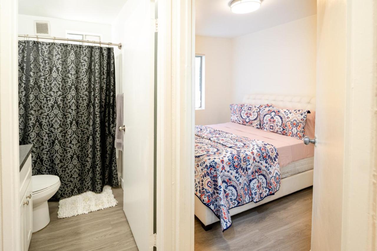 small 2-bedroom 1-bath unit in Hollywood Koreatown - 2